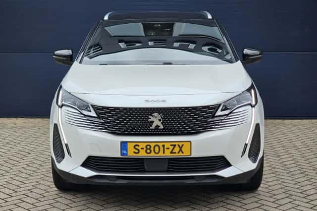 Peugeot 3008 (2023) thumbnail 2