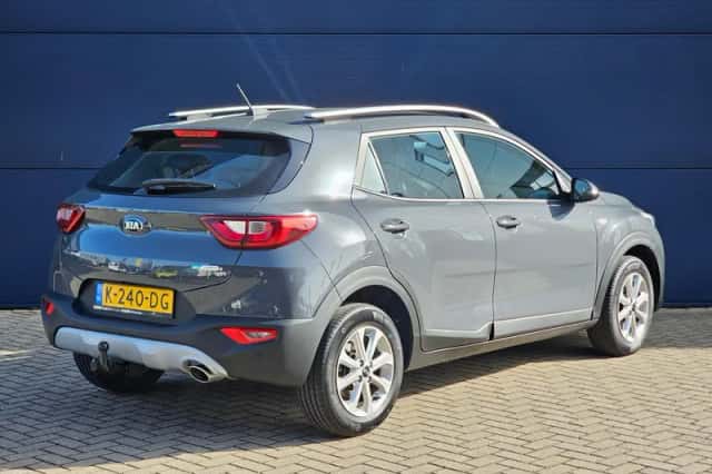 Kia Stonic (2020) thumbnail 6