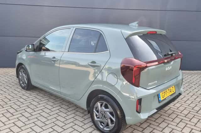 Kia Picanto (2024) thumbnail 3