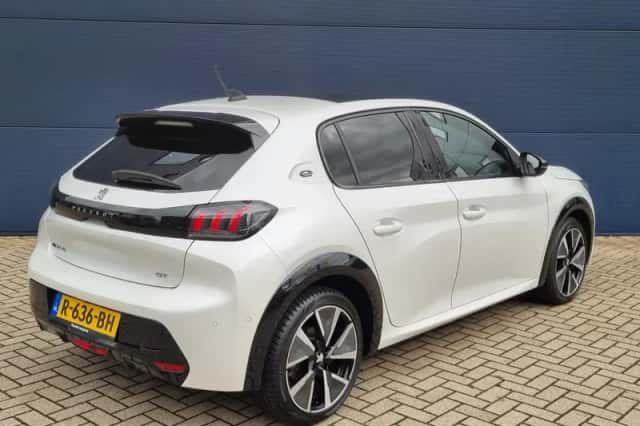 Peugeot e-208 (2021) thumbnail 6