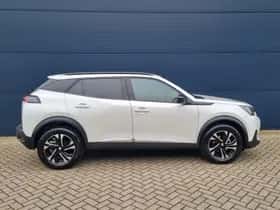 Peugeot 2008 (2023) thumbnail 6