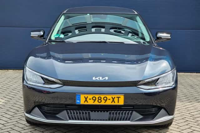Kia EV6 (2024) thumbnail 3