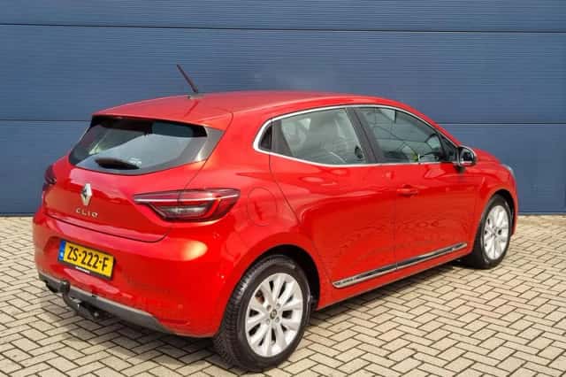 Renault Clio (2019) thumbnail 5