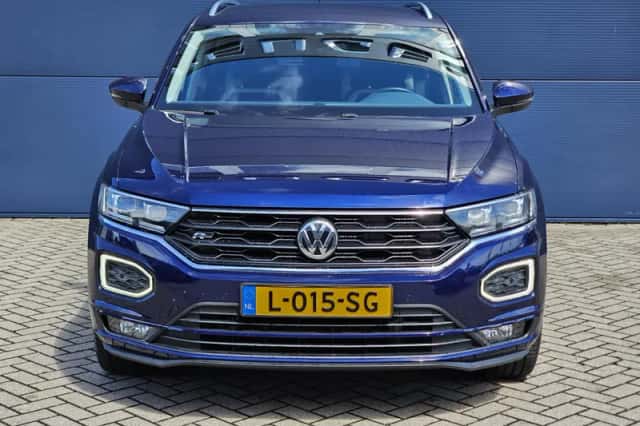 Volkswagen T-Roc (2020) thumbnail 2