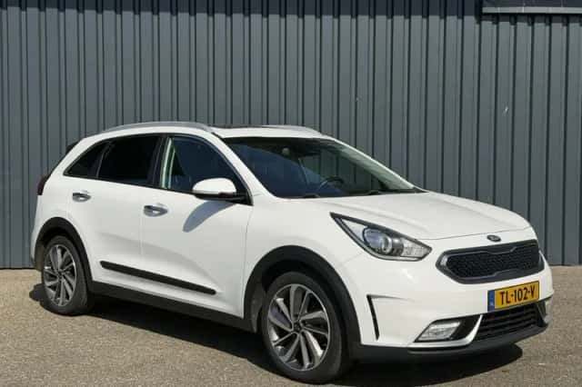 Kia Niro (2018) thumbnail 2