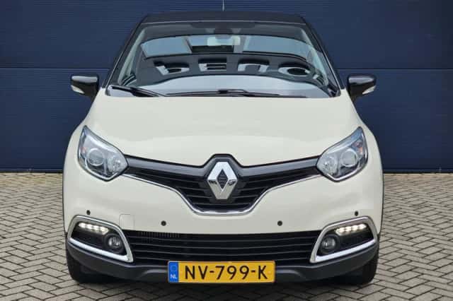 Renault Captur (2017) thumbnail 2