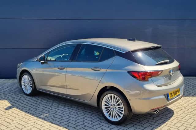 Opel Astra (2016) thumbnail 3