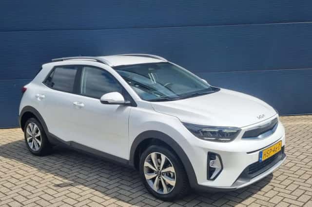 Kia Stonic (2025) thumbnail 3