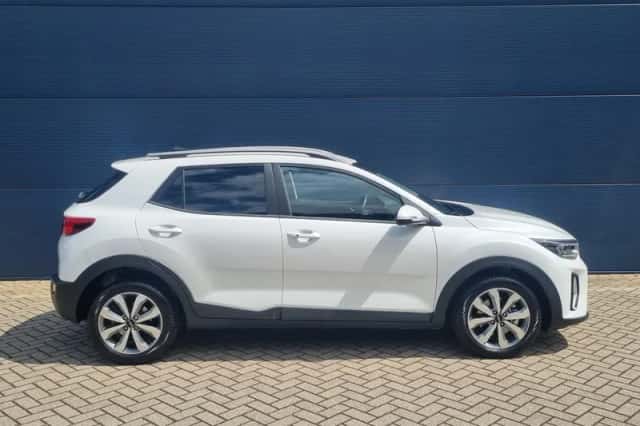 Kia Stonic (2025) thumbnail 4