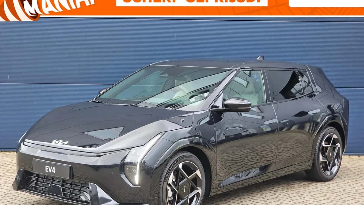 Kia EV4 (2026) — foto 1