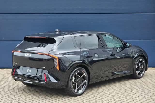 Kia EV4 (2026) thumbnail 2