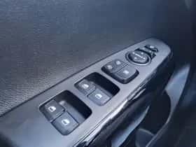 Kia Picanto (2023) thumbnail 23