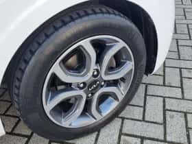 Kia Picanto (2023) thumbnail 26