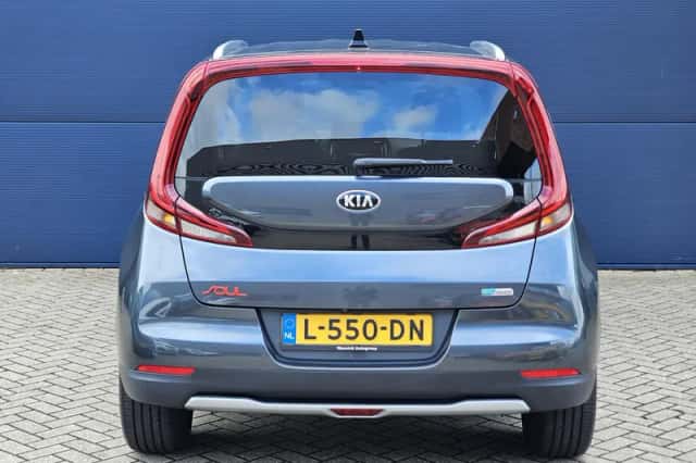 Kia Soul EV (2021) thumbnail 5