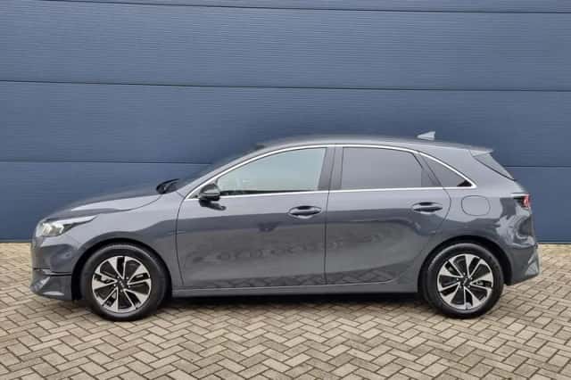 Kia Ceed (2025) thumbnail 3