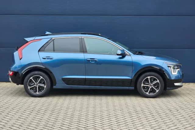 Kia Niro (2023) thumbnail 4