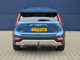 Kia Niro (2023) thumbnail 6