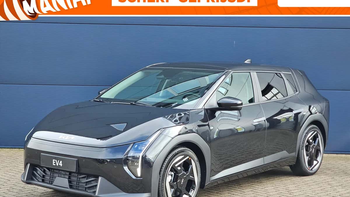 Kia EV4 (2026) — foto 1