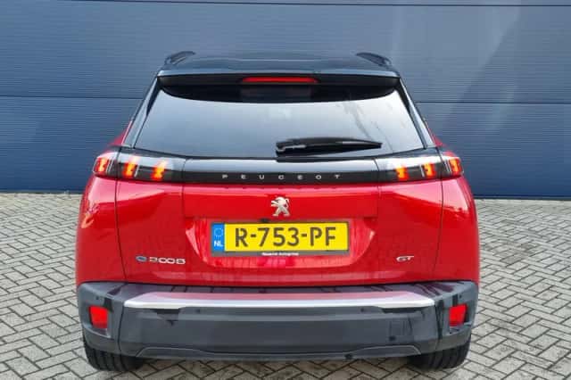 Peugeot e-2008 (2022) thumbnail 5