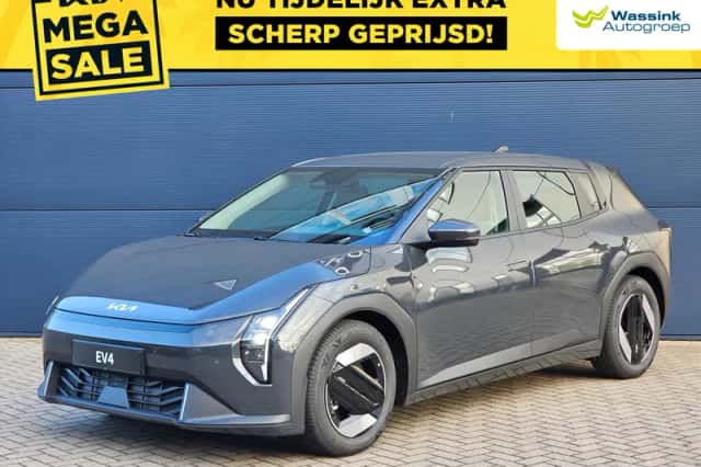 Kia EV4 (2026) thumbnail 1