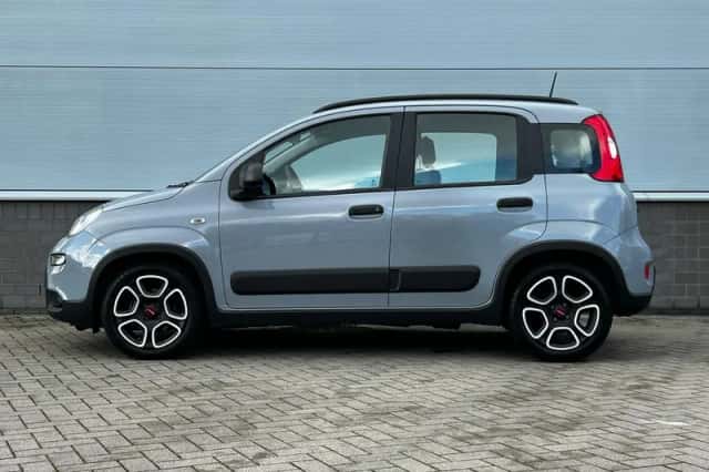 Fiat Panda (2022) thumbnail 3