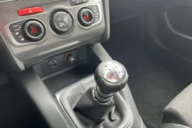 Citroën C4 (2017) thumbnail 16