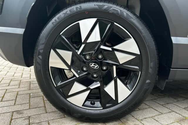 Hyundai Kona (2025) thumbnail 7