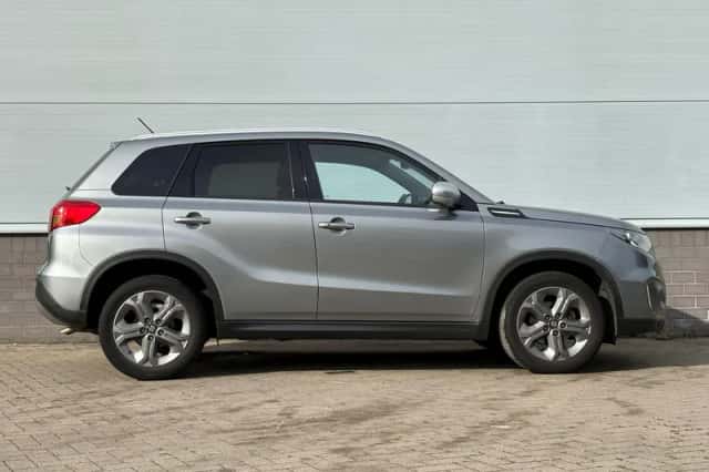 Suzuki Vitara (2018) thumbnail 3