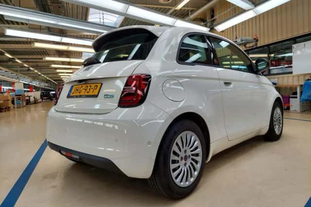 Fiat 500 (2025) thumbnail 2