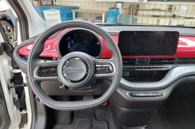 Fiat 500 (2025) thumbnail 8