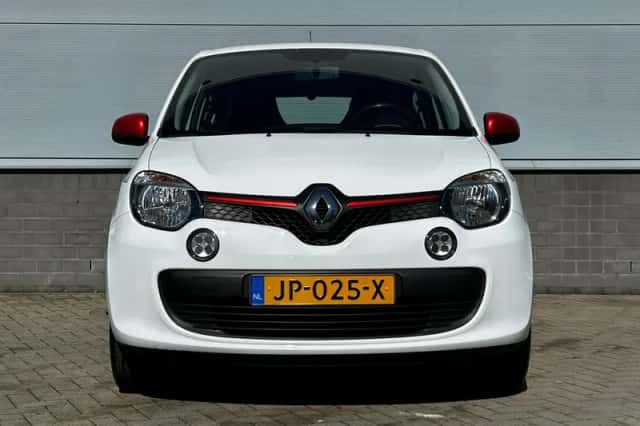 Renault Twingo (2016) thumbnail 2