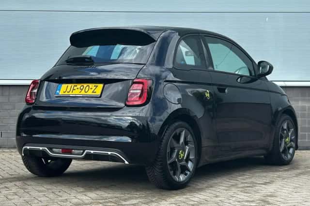 Fiat 500 (2025) thumbnail 5