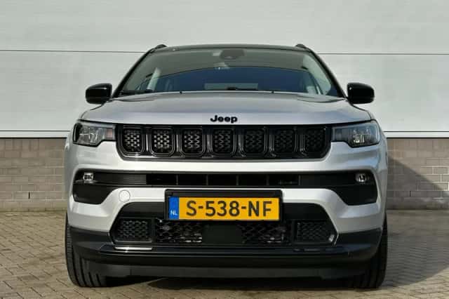 Jeep Compass (2023) thumbnail 2