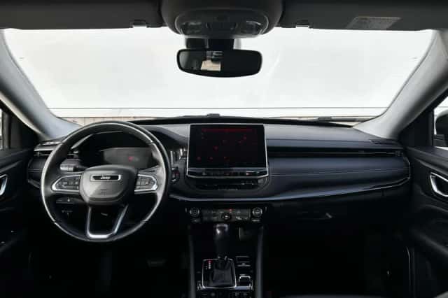 Jeep Compass (2023) thumbnail 15