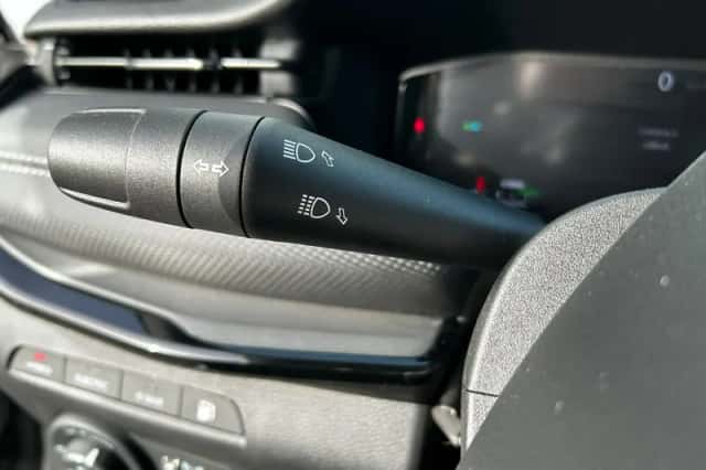 Jeep Compass (2023) thumbnail 25