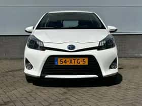 Toyota Yaris (2012) thumbnail 2
