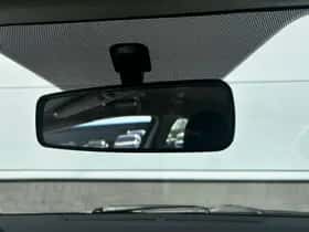 Toyota Yaris (2012) thumbnail 30