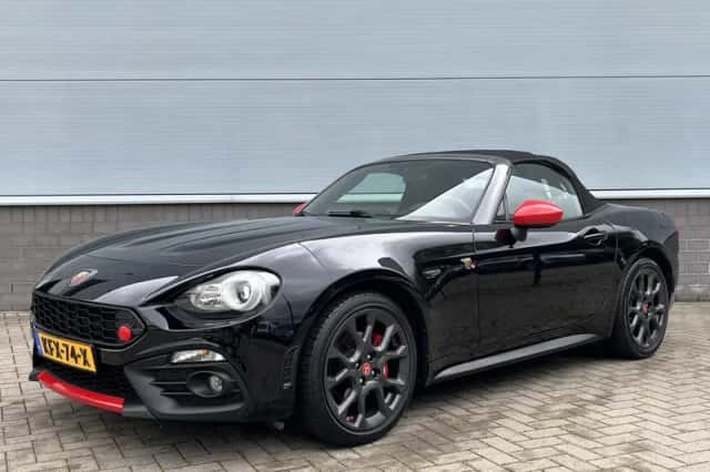 Fiat 124 Spider (2017) thumbnail 2