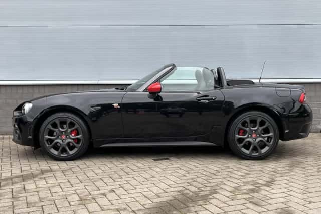 Fiat 124 Spider (2017) thumbnail 3