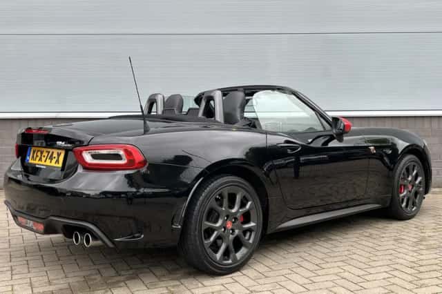 Fiat 124 Spider (2017) thumbnail 5