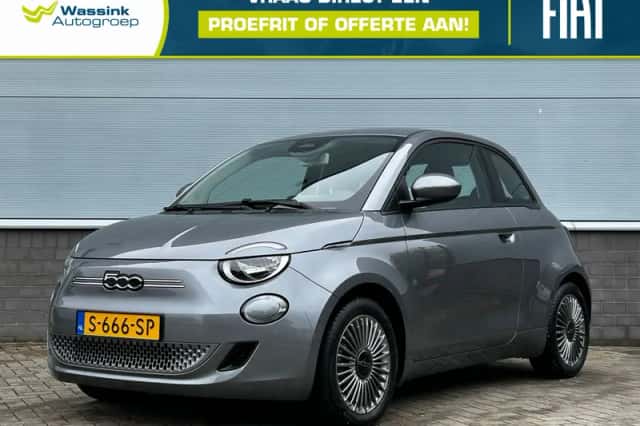 Fiat 500e (2023) thumbnail 1