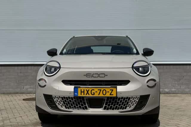 Fiat 600 (2025) thumbnail 2