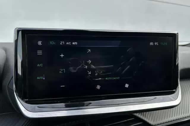 Peugeot 2008 (2024) thumbnail 30