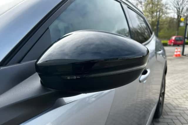 Peugeot 2008 (2024) thumbnail 10