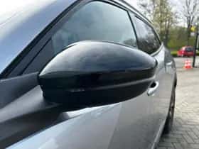 Peugeot 2008 (2024) thumbnail 10