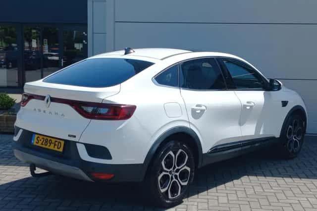 Renault Arkana (2022) thumbnail 4