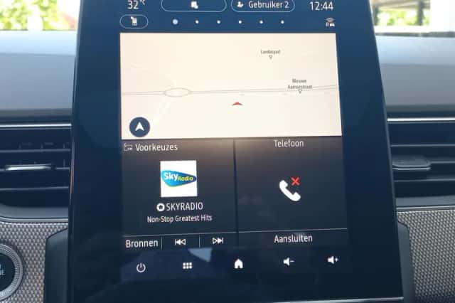 Renault Arkana (2022) thumbnail 32