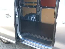 Opel Vivaro (2024) thumbnail 16