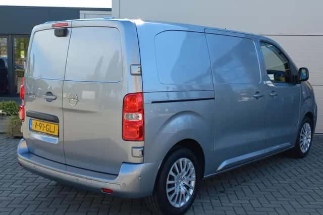 Opel Vivaro (2024) thumbnail 4