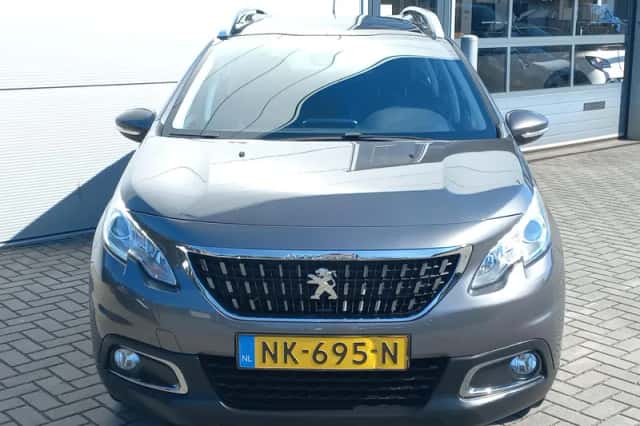 Peugeot 2008 (2017) thumbnail 2
